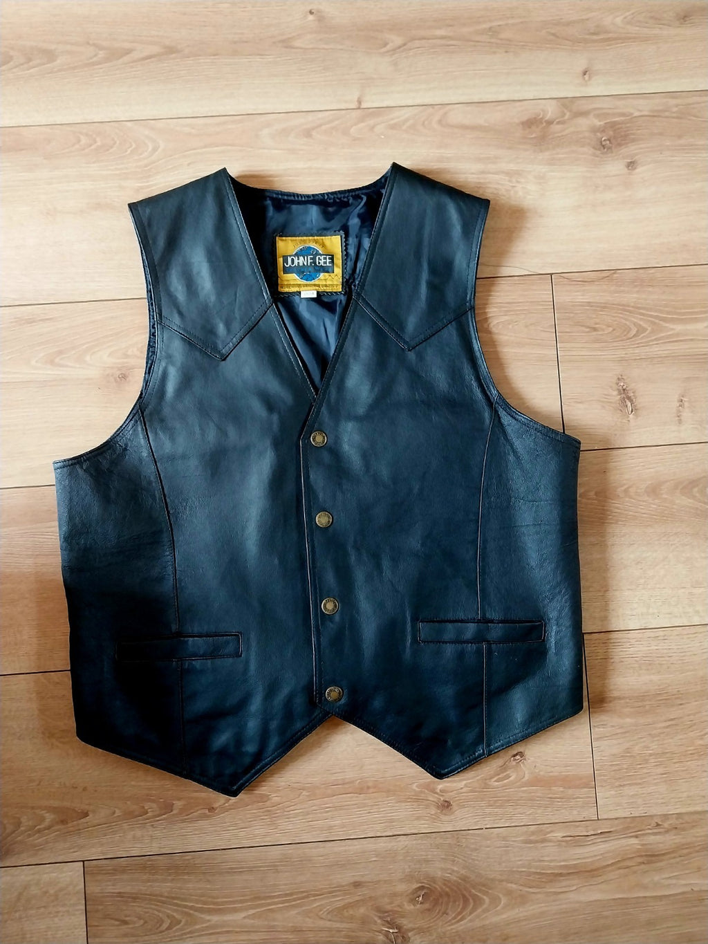 Vintage black leather waistcoat Metallica on Back biker Size Large FESTIVAL