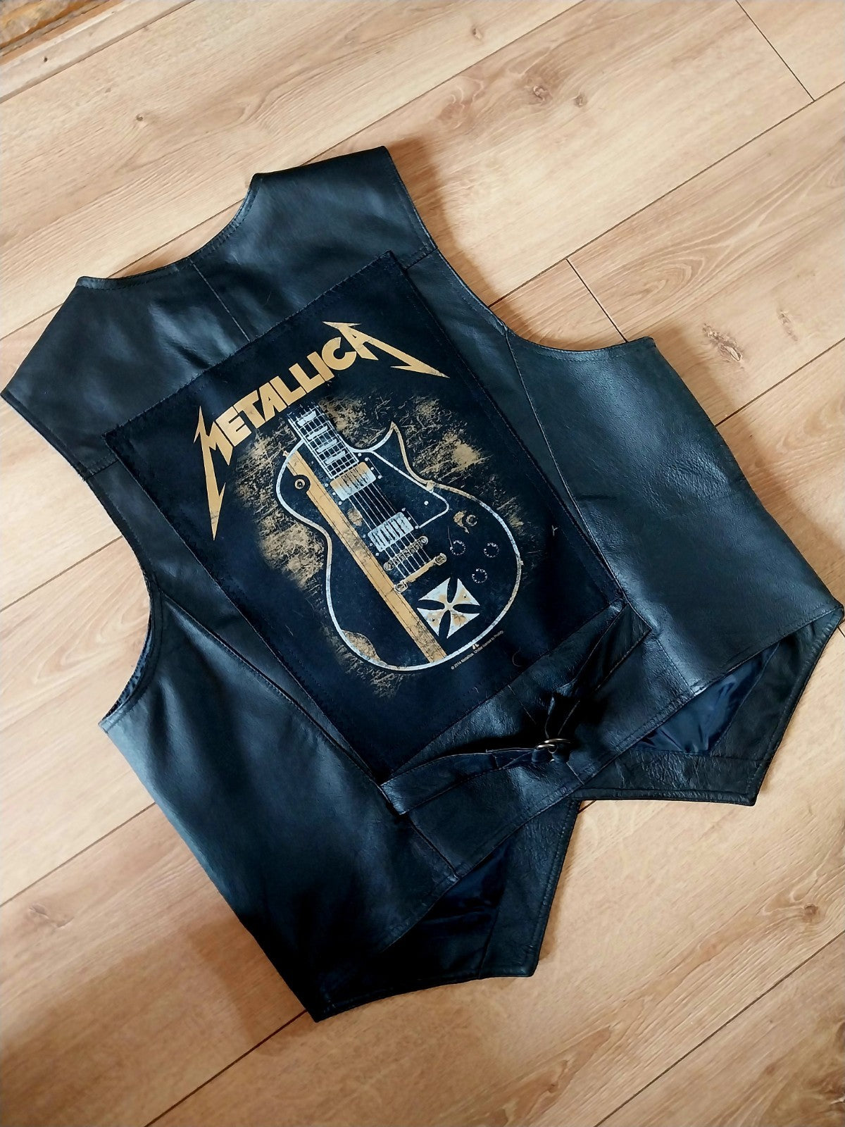 Vintage black leather waistcoat Metallica on Back biker Size Large FESTIVAL